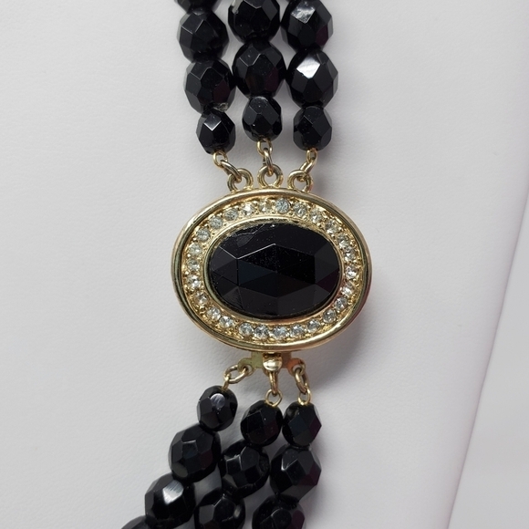 VINTAGE HOBE SIGNED THREE STRAND BLACK FACETED BEAD NECKLACE BOX CLASP JEWELRY - Picture 5 of 12